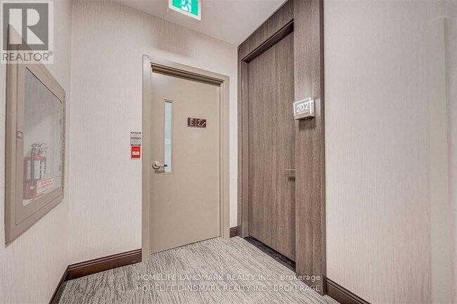 Building Photo - 15 Water Walk Dr