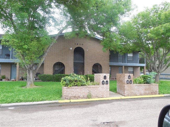 Building Photo - 707 S Sugar Rd
