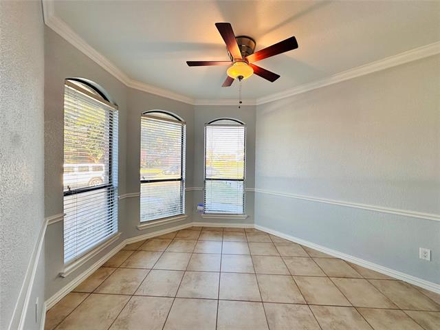 Building Photo - 2032 Greenview Dr