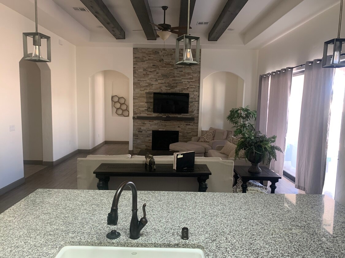 Building Photo - 4249 Purple Sage Dr