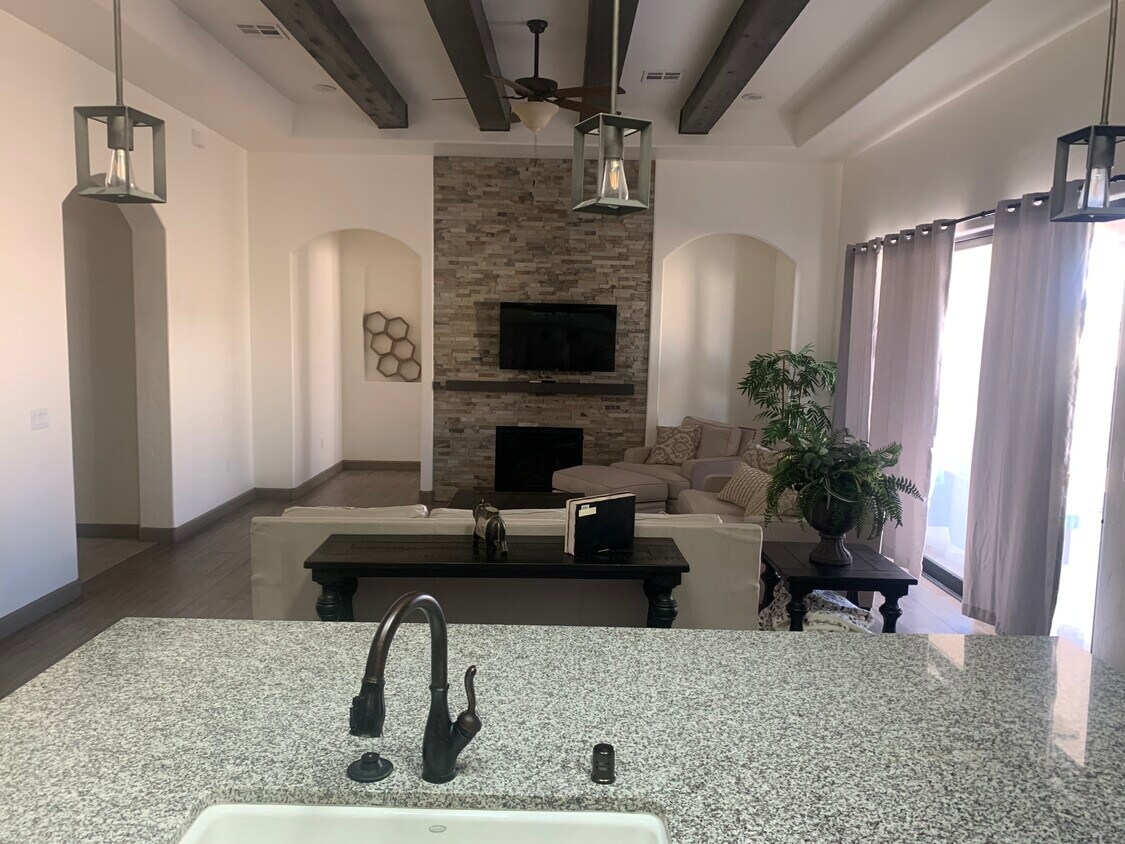 Foto del edificio - 4249 Purple Sage Dr
