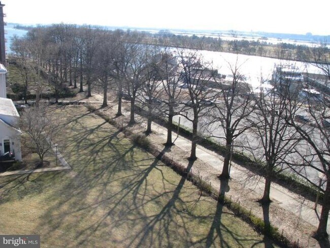 Foto del edificio - 490 M St SW