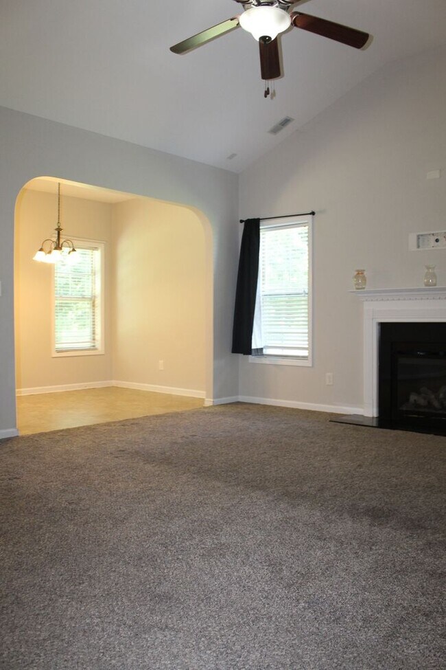 Foto del edificio - 107 Olde Mill Creek Dr