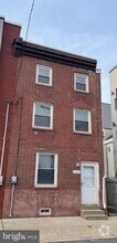Building Photo - 329 W Thompson St