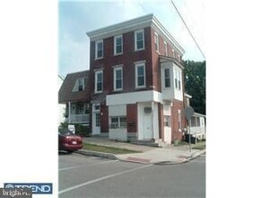 Building Photo - 248 E 5th Ave