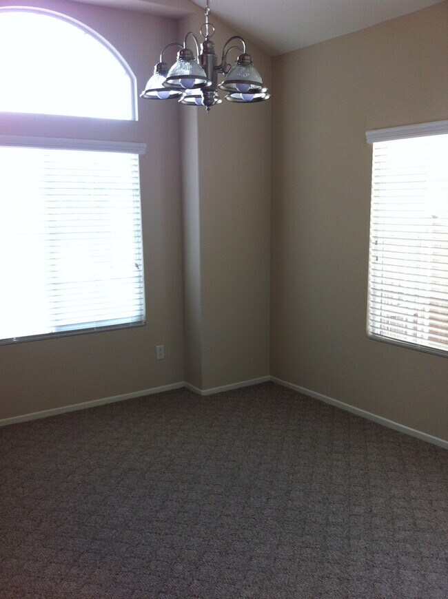 Foto del edificio - Beautiful 4 bedroom home in Eagle Ranch!