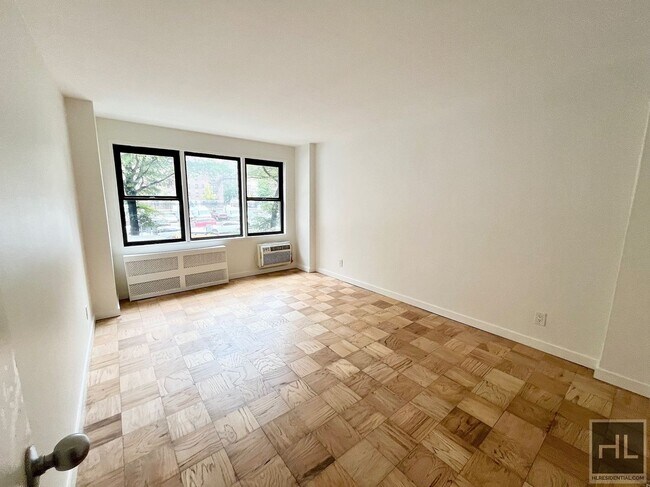 Foto del edificio - EAST 36 STREET