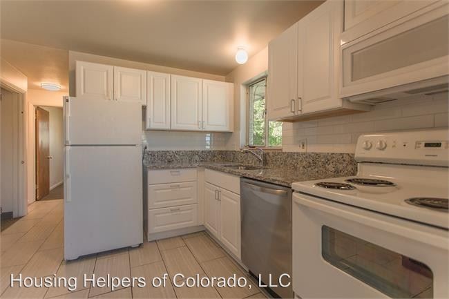 Building Photo - 4 br, 2 bath House - 1200 Holly Place