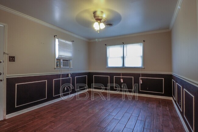 Foto del edificio - 2429-2423 23rd St