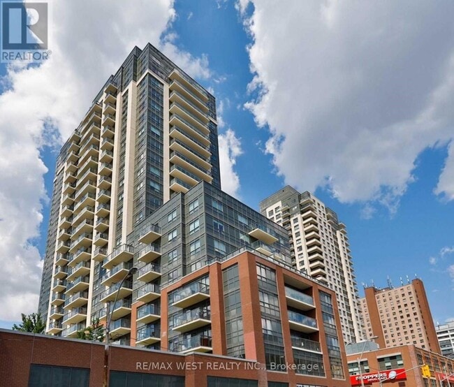 Photo du bâtiment - 1420 Dupont St