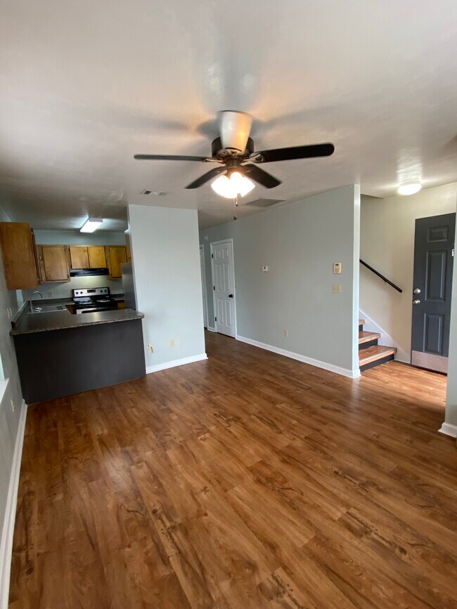 Building Photo - North Palms Courtyard - 813