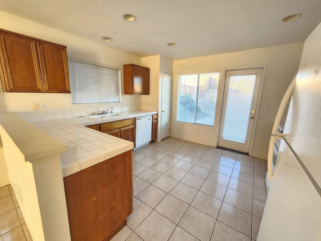 71512 Sunflower Dr, Twentynine Palms, CA 92277 House Rental in