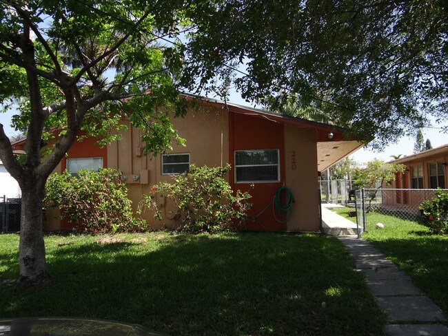Foto del edificio - 216 SW 9th St