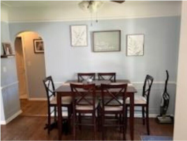 Foto del edificio - 2313 Brookside Dr