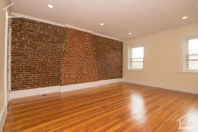 Foto del edificio - 1612 Beacon St
