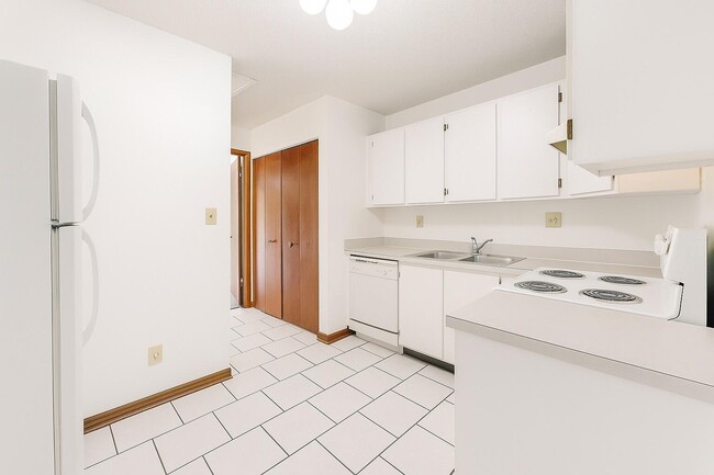 Foto del edificio - 1244 N Haverhill Rd