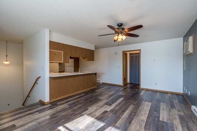 Building Photo - 119 Balcerzak Dr