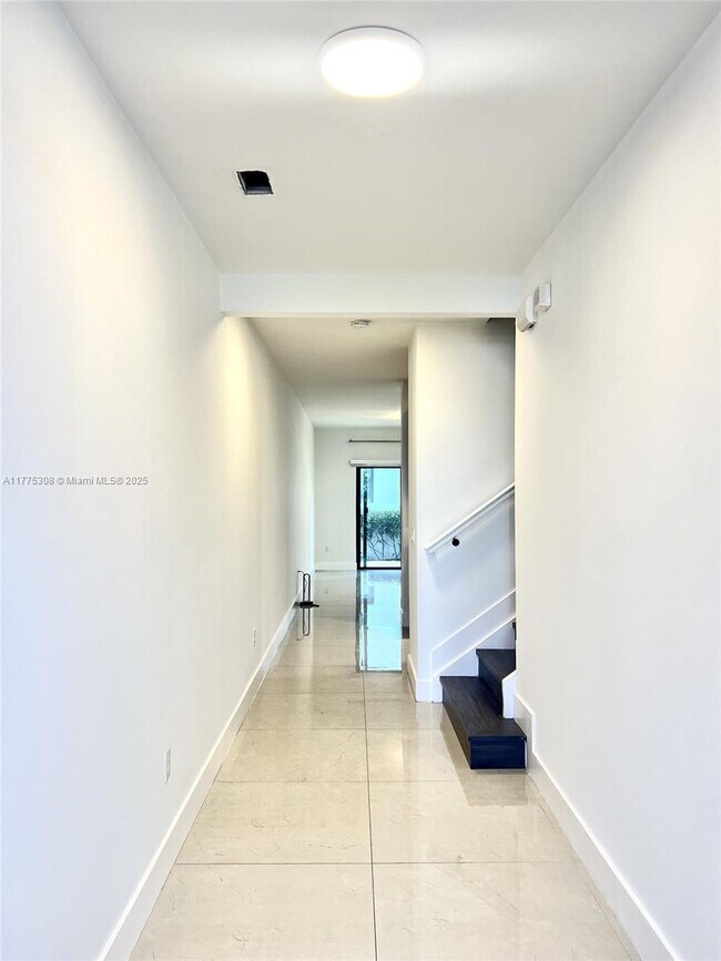 Building Photo - 4536 E Aqua Bella Ln
