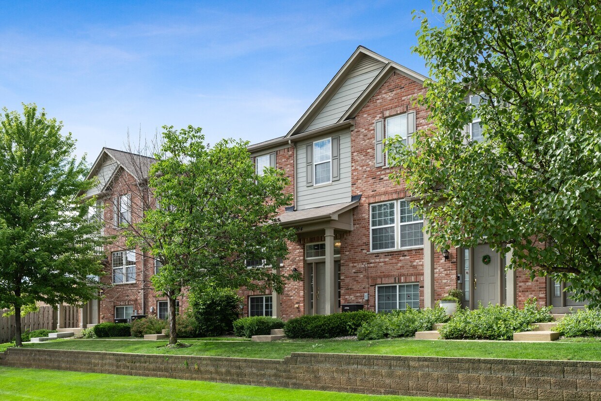 Primary Photo - 1520 Bristol Ln