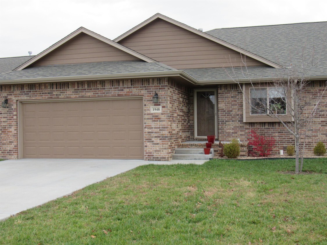 1948 N Springbrook St, Andover, KS 67002 Townhome Rentals in Andover