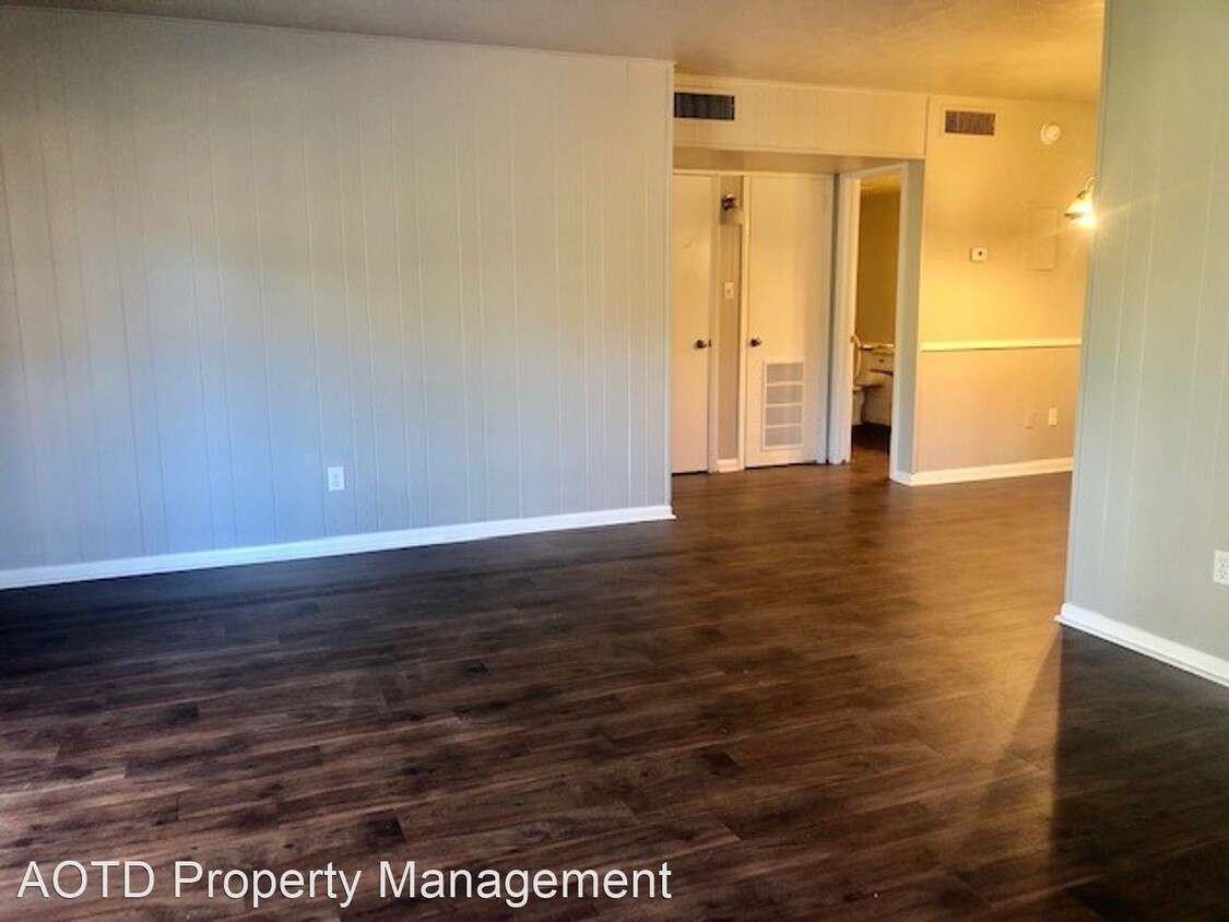 Foto principal - 2125 Jackson Bluff Rd