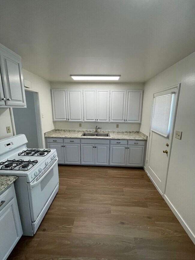 Building Photo - Beautiful 3 Bedrooms 2 Bath Home in Fremont
