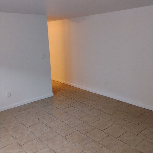 Foto del edificio - 190-192 S Allen Street - 6