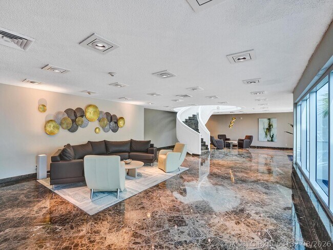 Foto del edificio - 1360 S Ocean Blvd