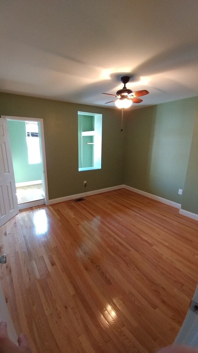 2nd Bedroom Upstairs with walk in closet - 3115 Fleet Street