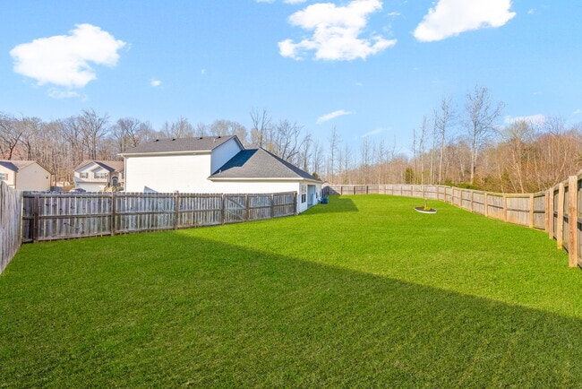 Foto del edificio - 1676 Putnam Dr