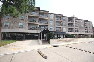 Building Photo - 500 Lake Marina Dr