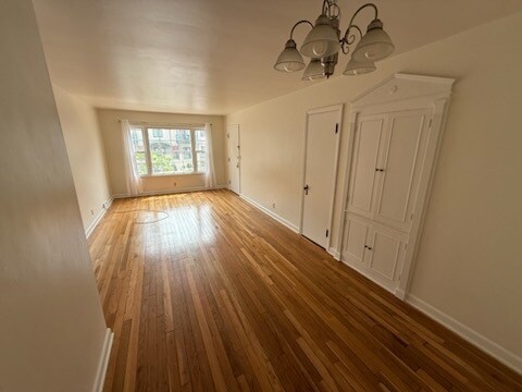 Foto principal - 3715 N Oakland Ave