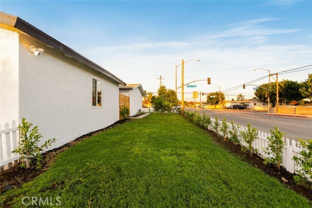 Foto del edificio - 10290 Monte Vista Ave