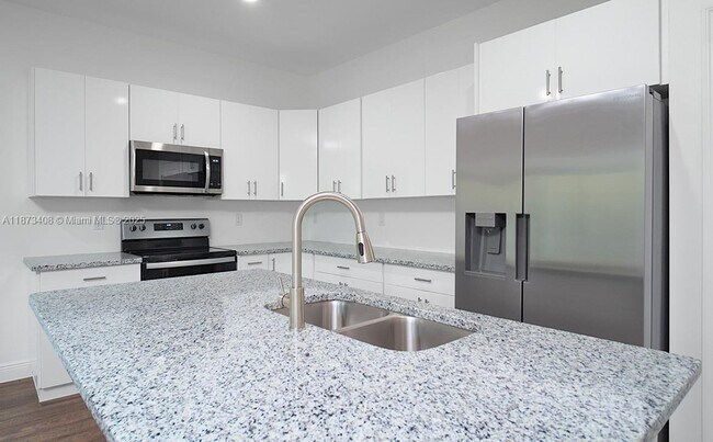 Foto del edificio - 8007 Vega Ct