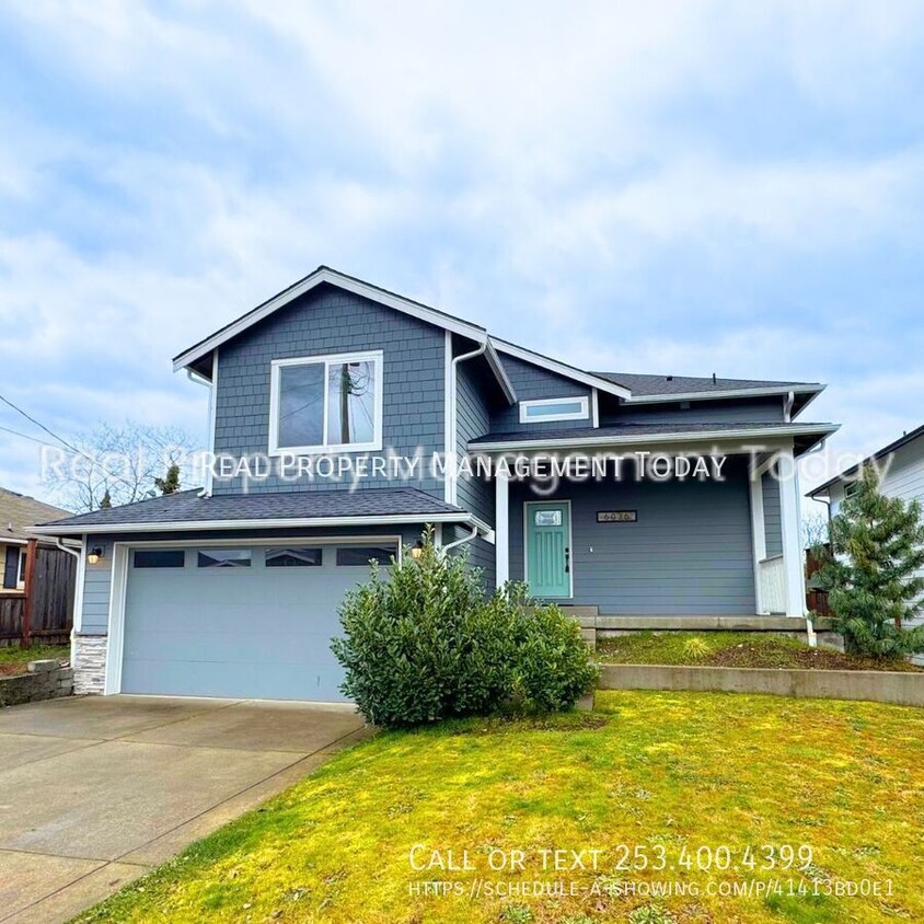 Foto principal - Large 4 bedroom home in Tacoma for rent!