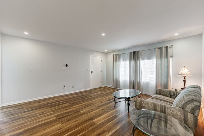 Foto del edificio - 1000 E Callero Cir