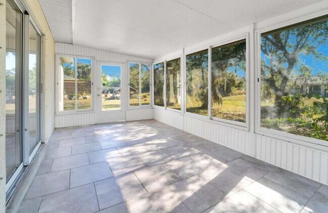 Foto del edificio - 2315 Snowflake Ln