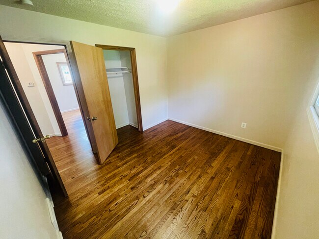 Foto del edificio - 31524 Hazelwood St