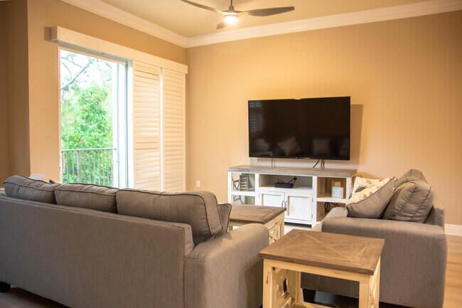 Building Photo - 12559 SE Old Cypress Dr