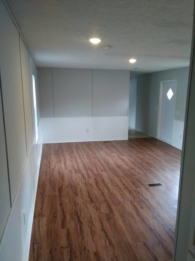 Building Photo - 1323 LA-178