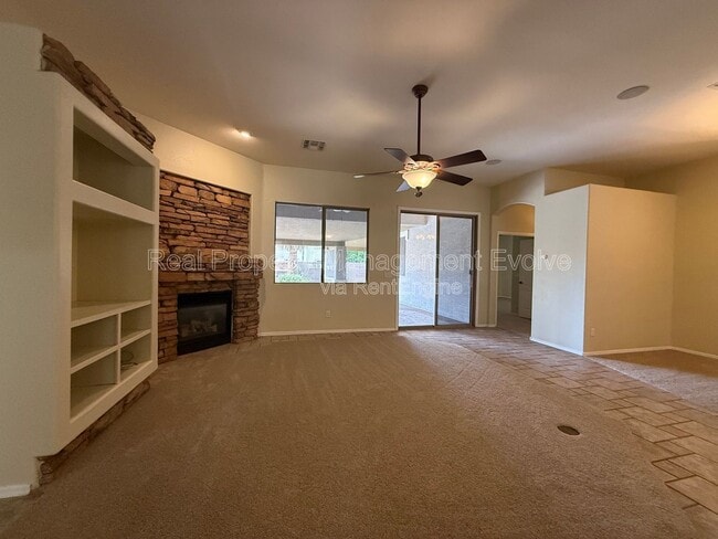 Foto del edificio - 4381 E Sundance Ct