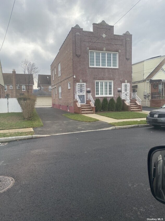 Primary Photo - 217-24 112th Rd