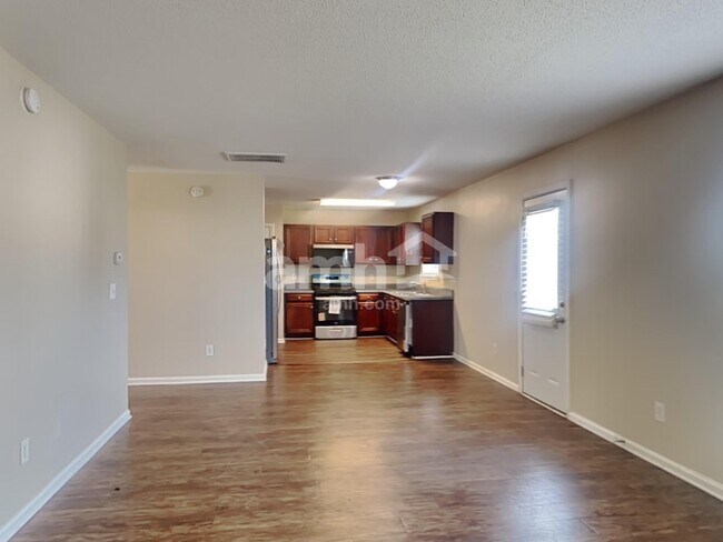 Foto del edificio - 4897 Bryant Dr