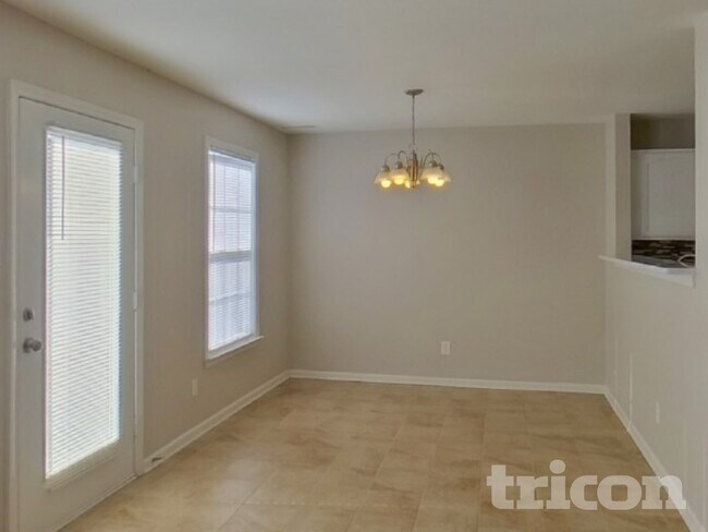 Foto del edificio - 806 Littleton Dr