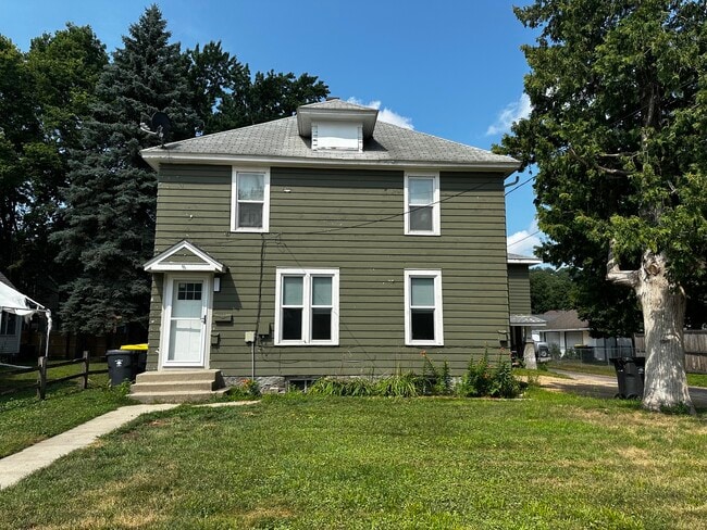 Building Photo - 409 Sherman St