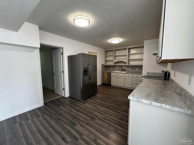 Building Photo - 5367 Locklin Ave