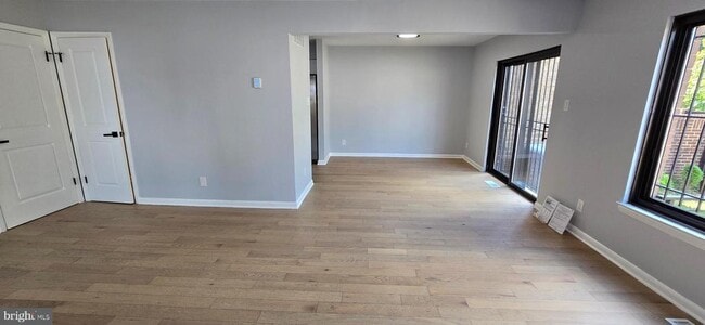 Foto del edificio - 3114 Berry Rd NE
