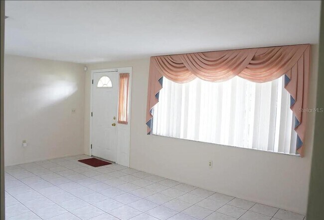 Foto del edificio - 7608 Camelot Rd