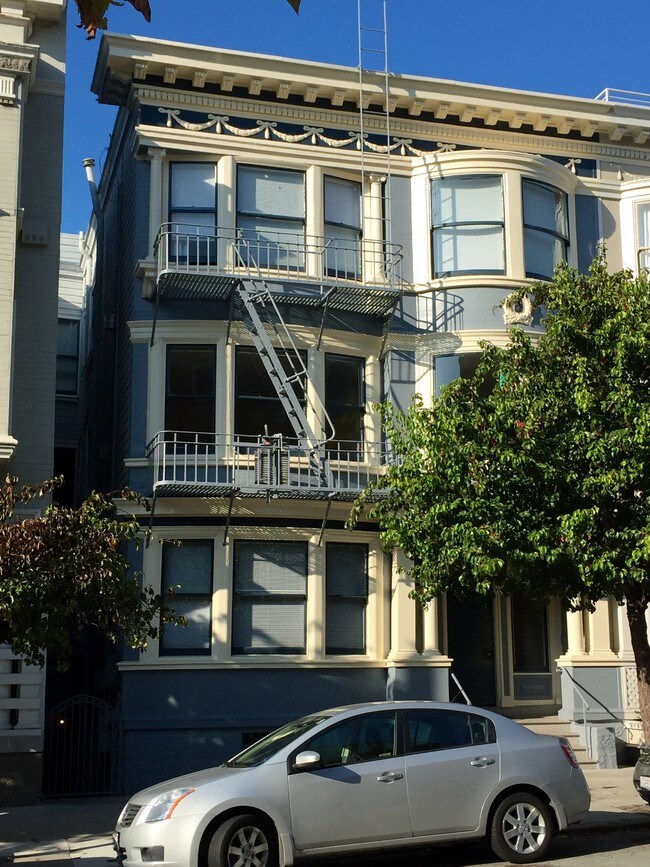 Building exterior - 2188 Green St