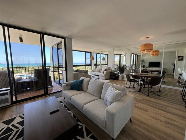 Foto del edificio - Stunning Panoramic Ocean Views! Fully furn...